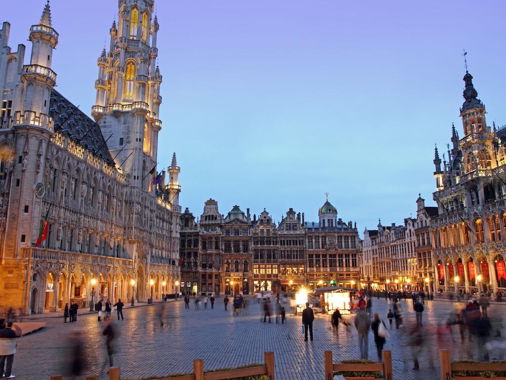 Du Parlement Khách sạn Ixelles